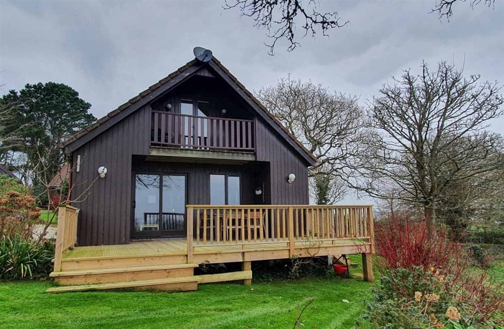 Outdoor area at Seagreen Lodge in Portscatho, Cornwall