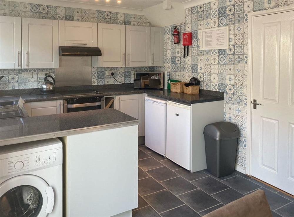 Fully appointed fitted kitchen at Seagull Cottage in Portreath, Cornwall