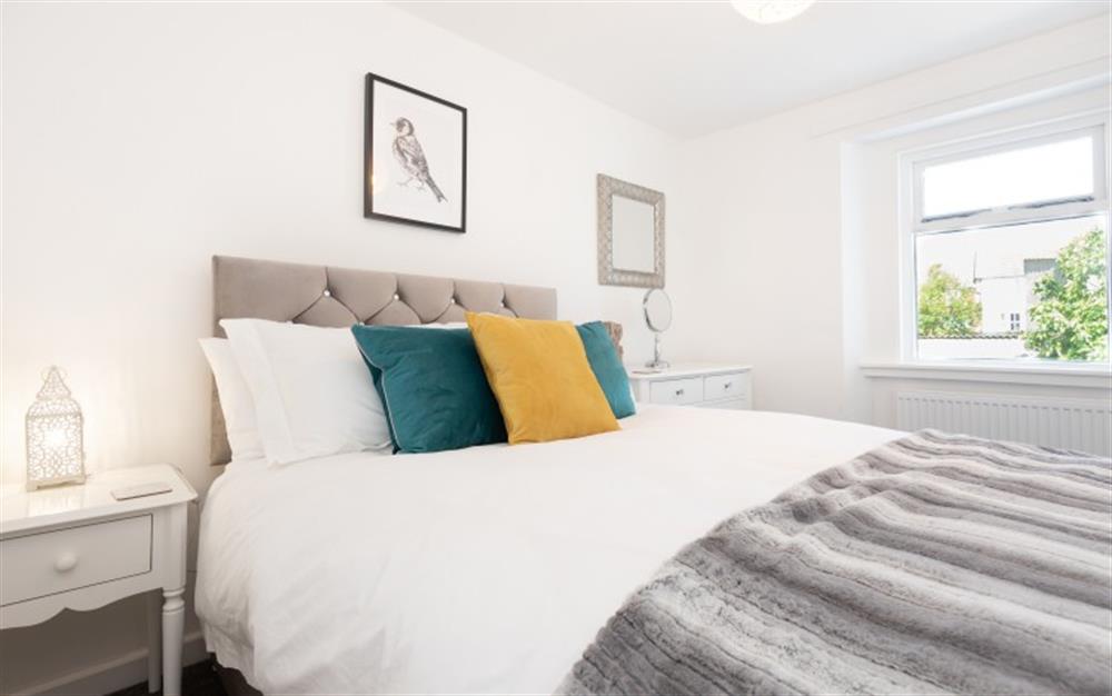 Light and airy double bedroom at Seahorse Cottage in Lyme Regis