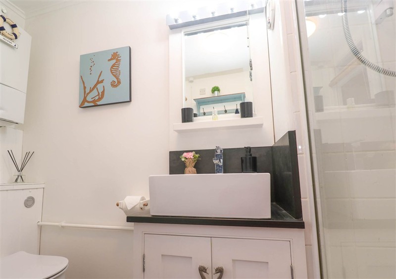 The bathroom (photo 2) at Seahorse Cottage, St Ives