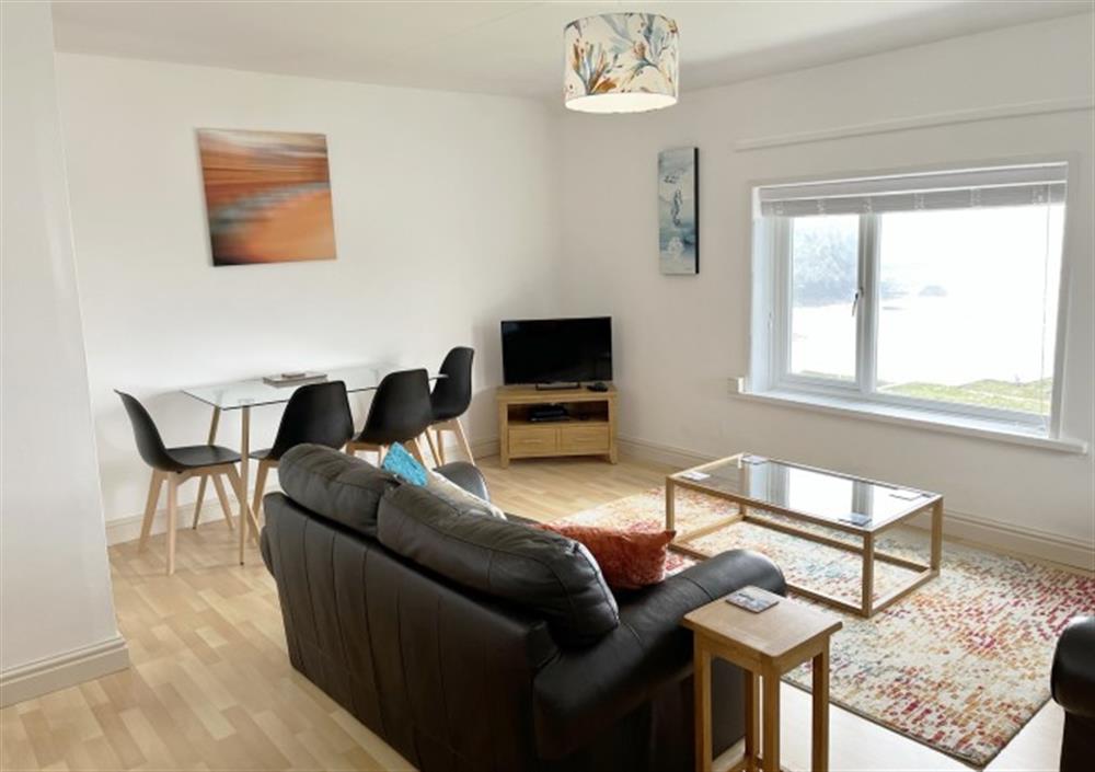 Open plan living area  at Seahorses in Mawgan Porth