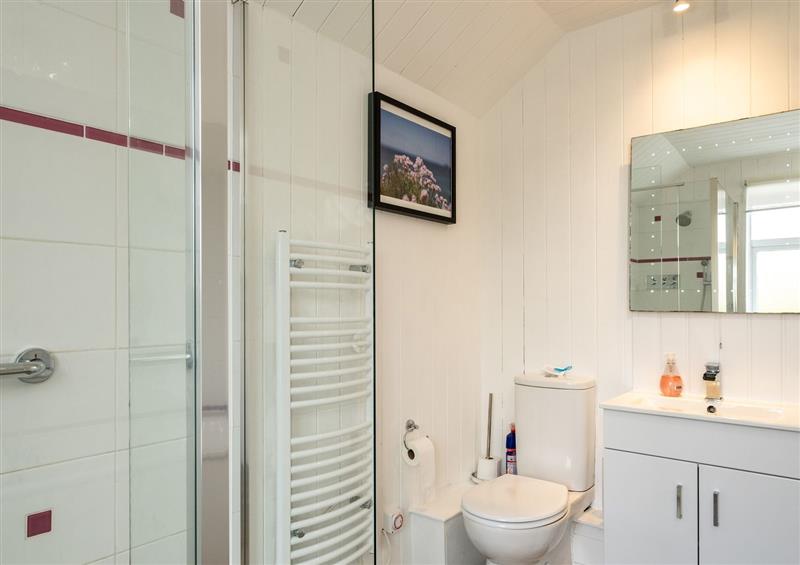 This is the bathroom at Seapinks, Port Isaac