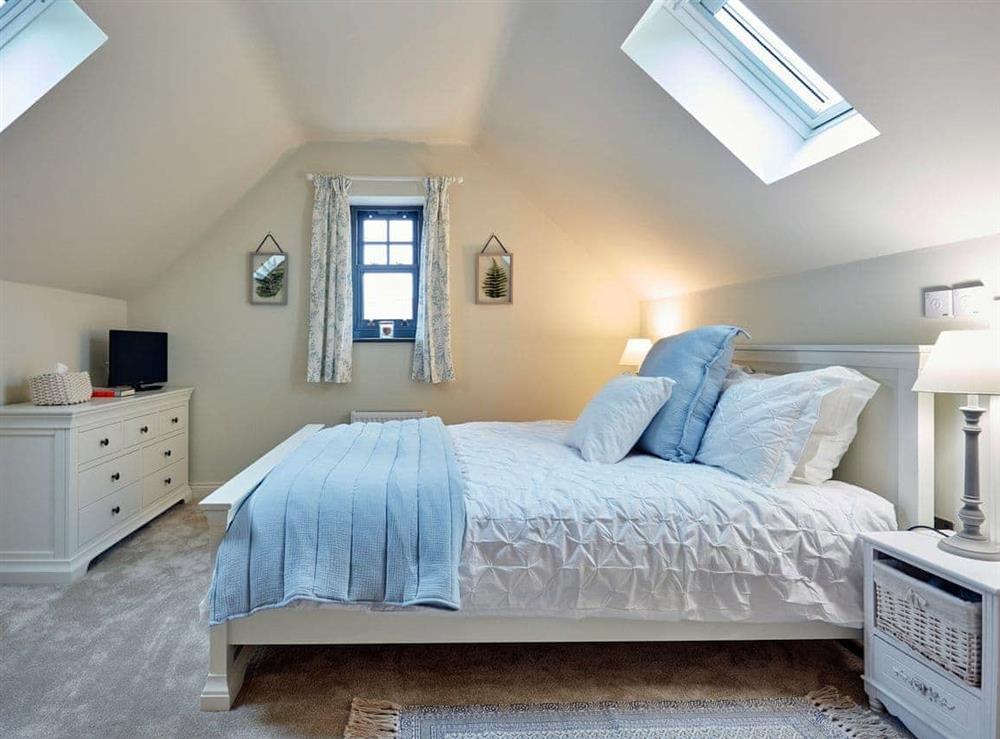 Comfortable en-suite double bedroom at Seasalt in Mundesley, near North Walsham, Norfolk