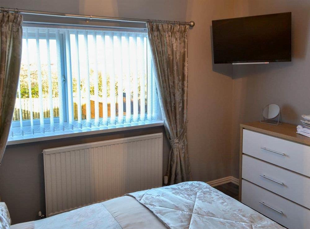 Peaceful double bedroom at Seashells by the Sea in Newbiggin-by-the-Sea, Northumberland