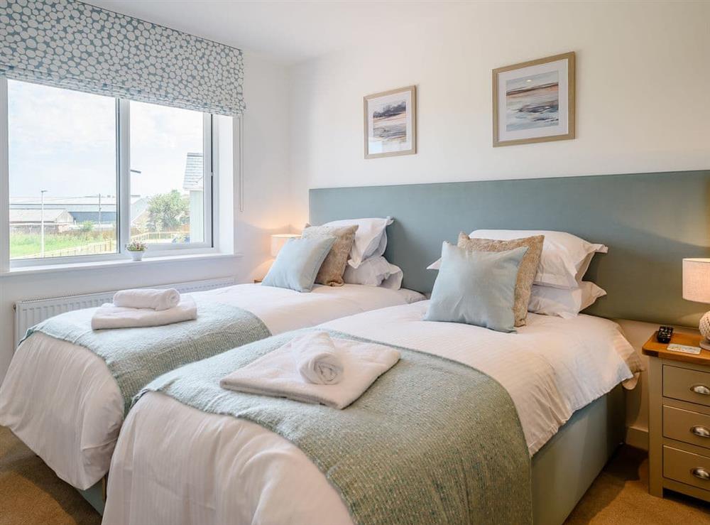 Twin bedroom at Seashells in Instow, Devon