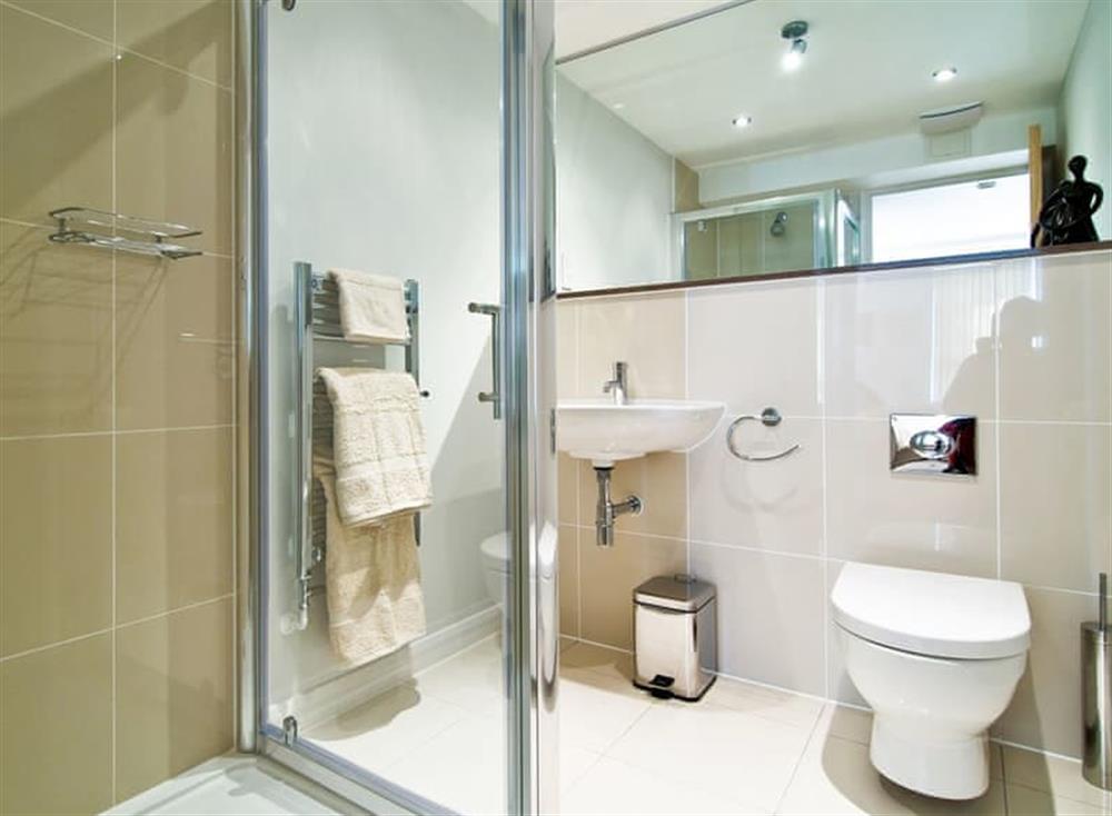 Shower room at Seashells in Newquay, North Cornwall
