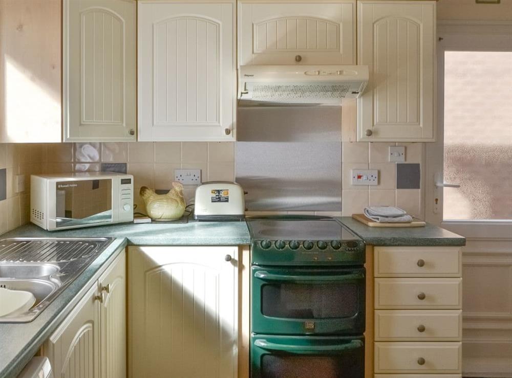 Well-equipped fitted kitchen at Seashore Hideaway in Newbiggin-by-the-Sea, Northumberland