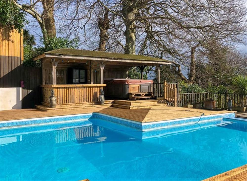 Seaside Villa in Torquay, Devon sleeps 23