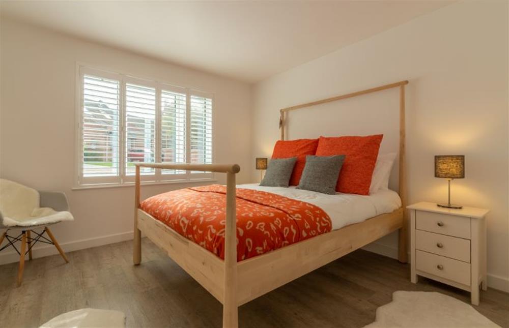 Bedroom three: With king-size bed at Seastiles, Salthouse near Holt