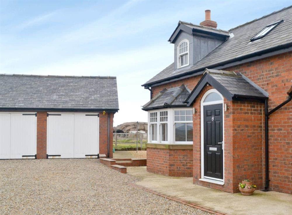 Lovely holiday home at Seatoller in Kettleness near Whitby, North Yorkshire