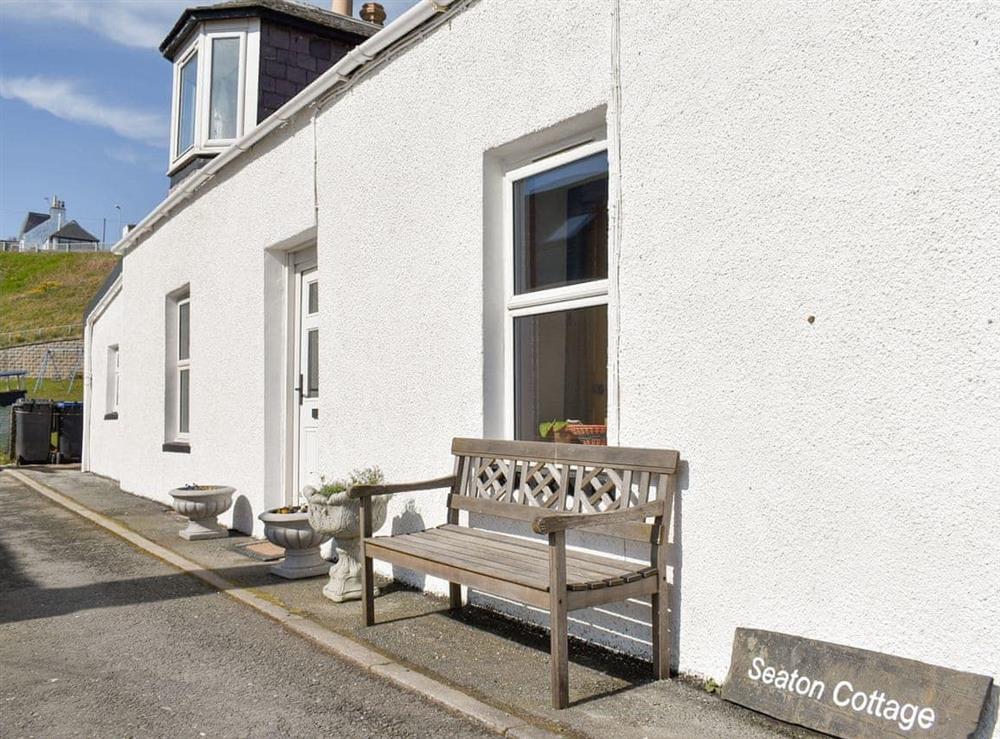 Delightful holiday home at Seaton Cottage in Collieston, near Ellon, Aberdeenshire