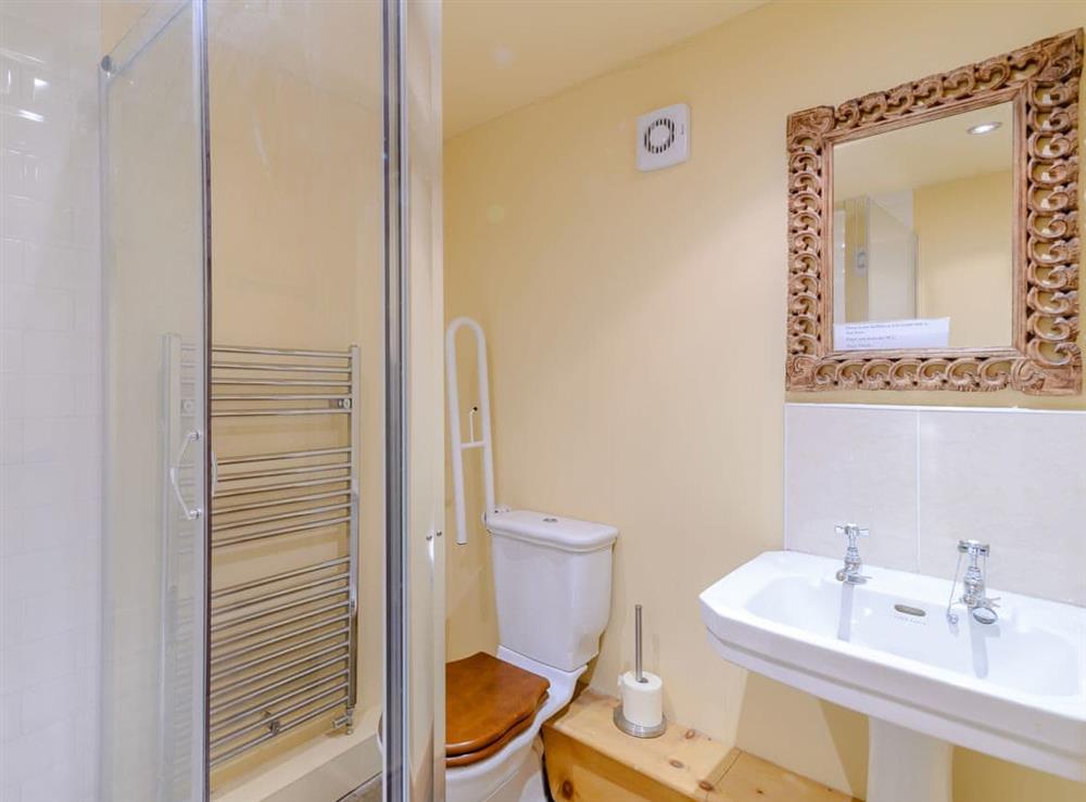 Ground floor shower room at Seaton Court in Staithes, North Yorkshire