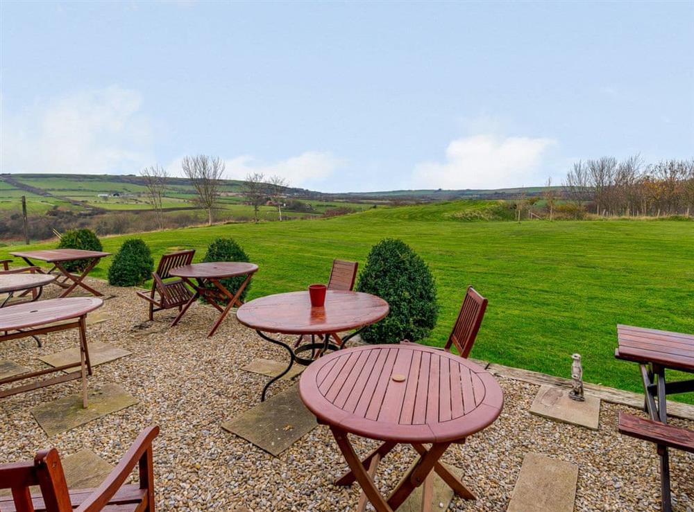 Sitting-out-area at Seaton Court in Staithes, North Yorkshire