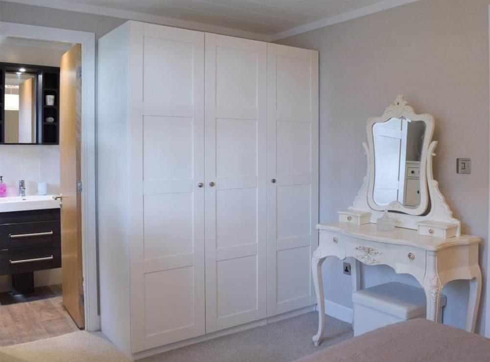 Elegant double bedroom with en-suite at SeaTrees in Corton, near Lowestoft, Suffolk