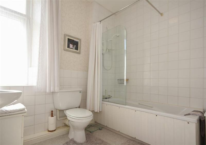 The bathroom at Seaview Cottage, Amble