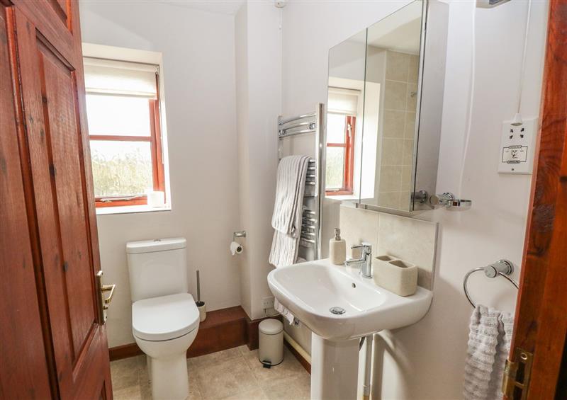Bathroom (photo 2) at Seaview Cottage, Salthouse