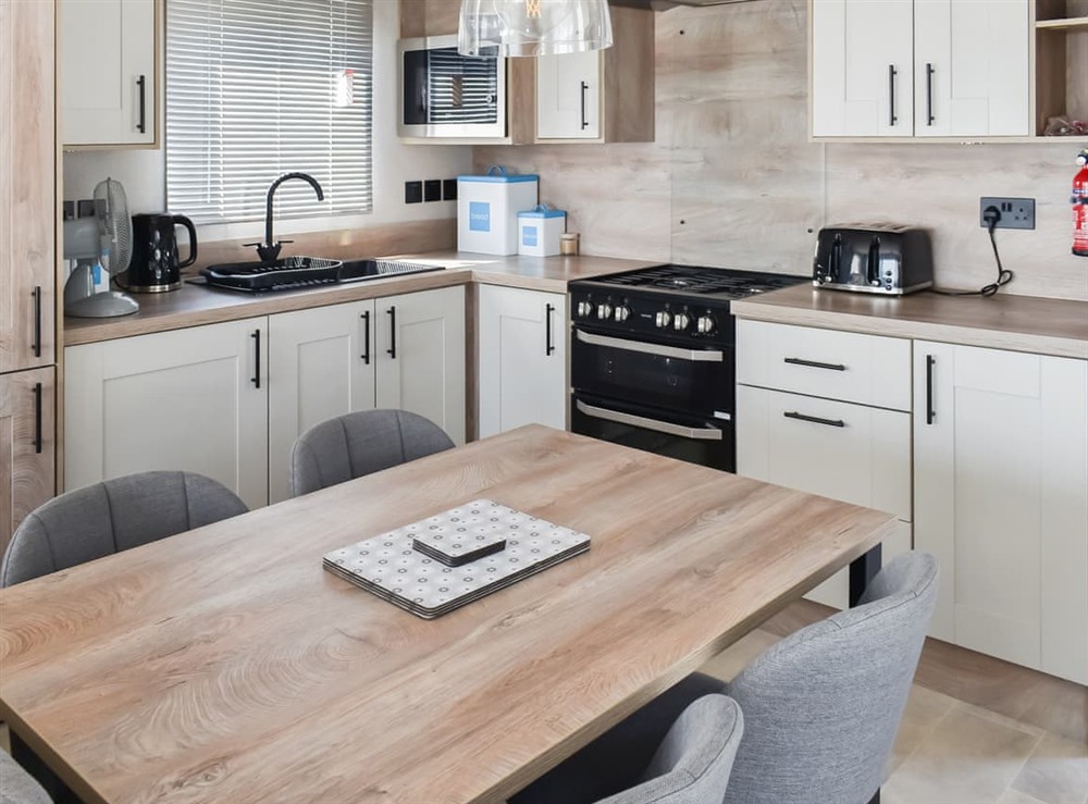 Open plan living space (photo 3) at Seaview One in Corton, Suffolk