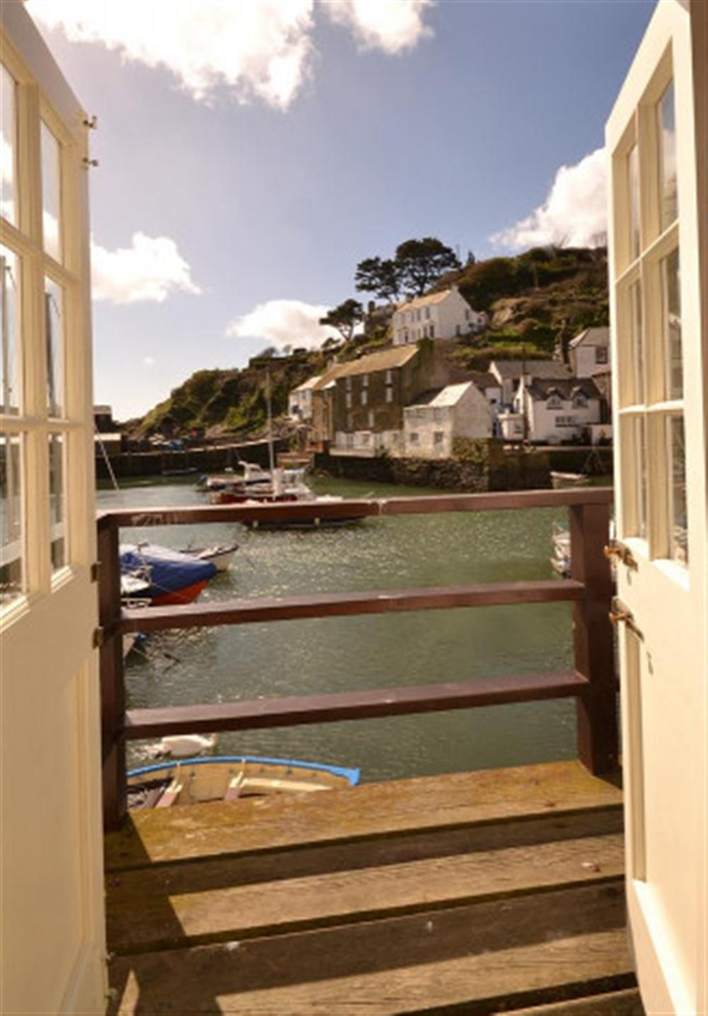 How about a glass of wine on the balcony at Seawinds in Polperro