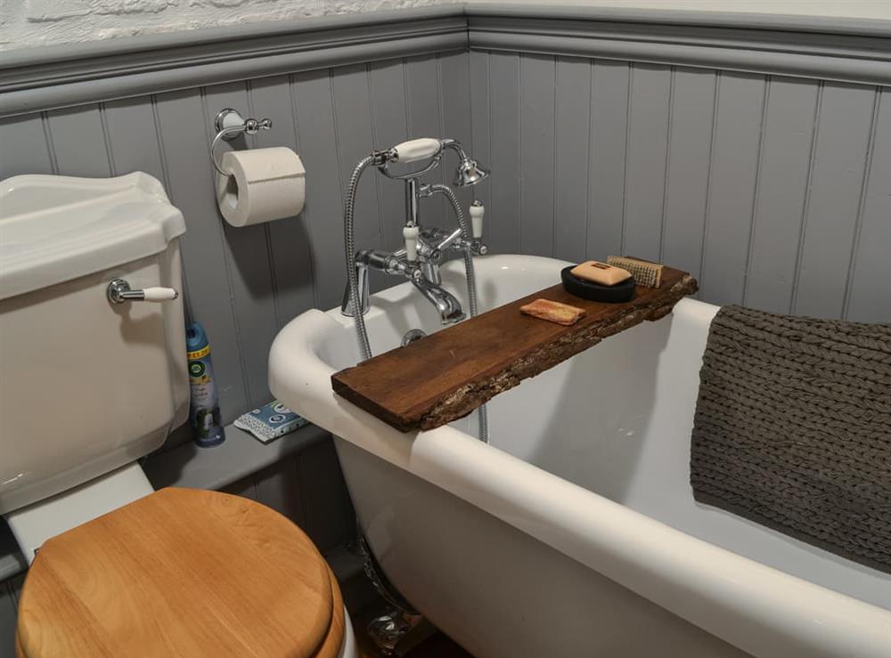 Bathroom (photo 3) at Second Cottage in Dunswell, North Humberside