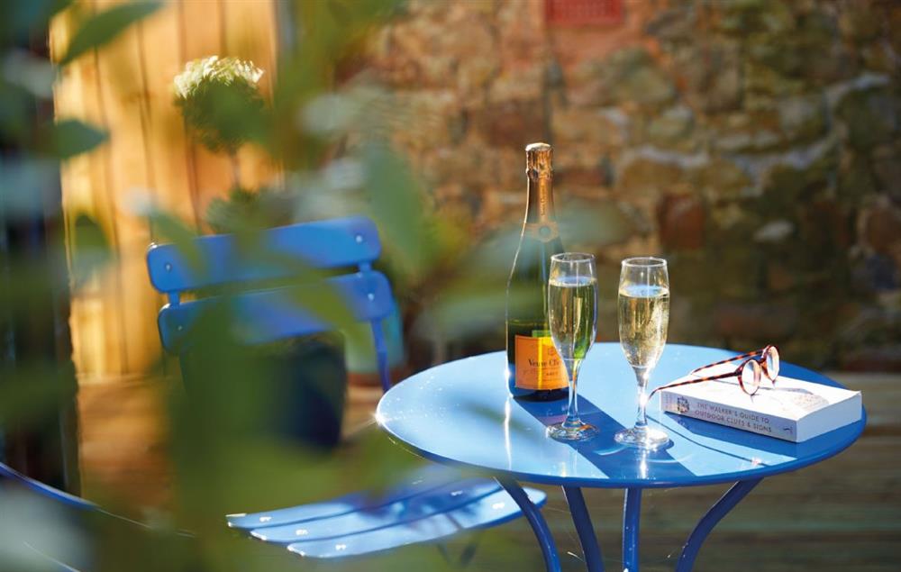 Relax with a celebratory glass of fizz at Seekings Cottage, Knowstone