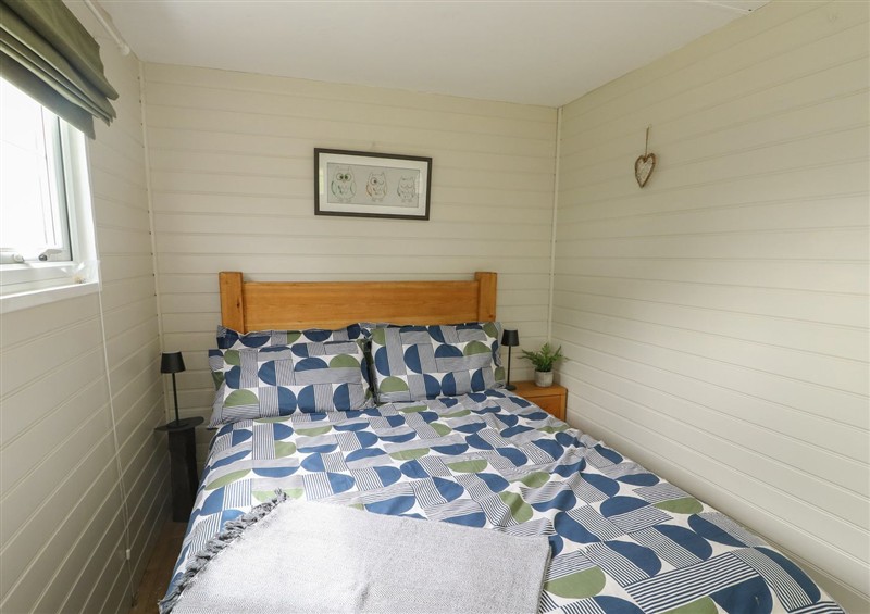 This is the bedroom at Seiriol Shepherds hut, Dothan near Rhosneigr