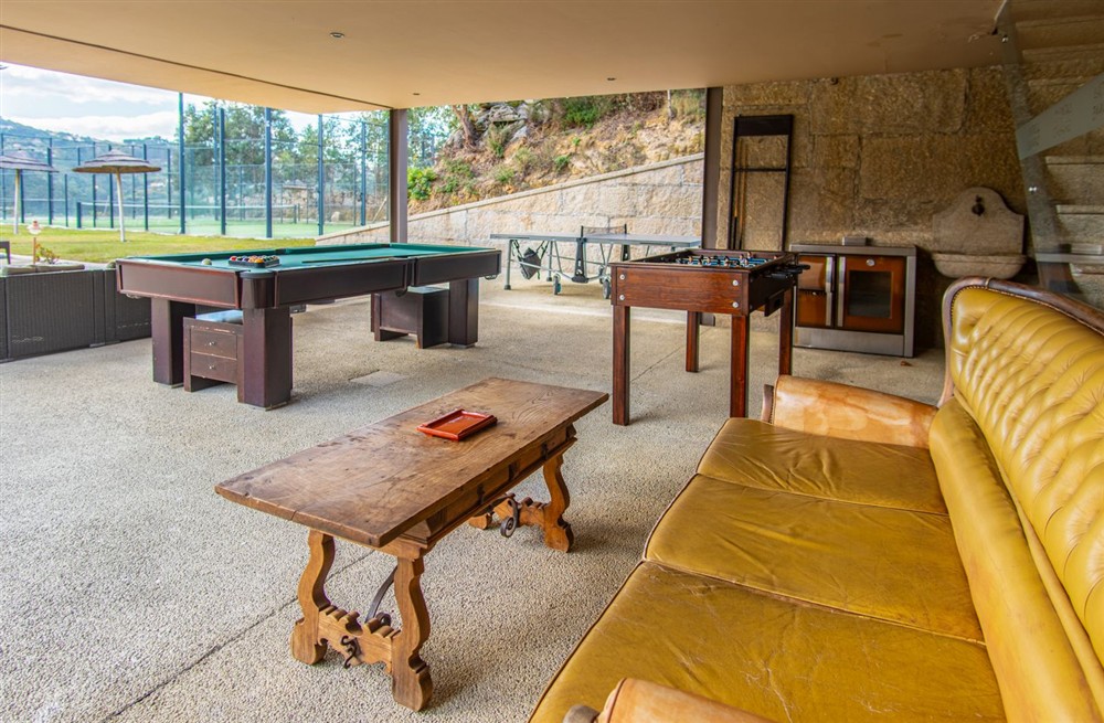Serra & Court Retreat