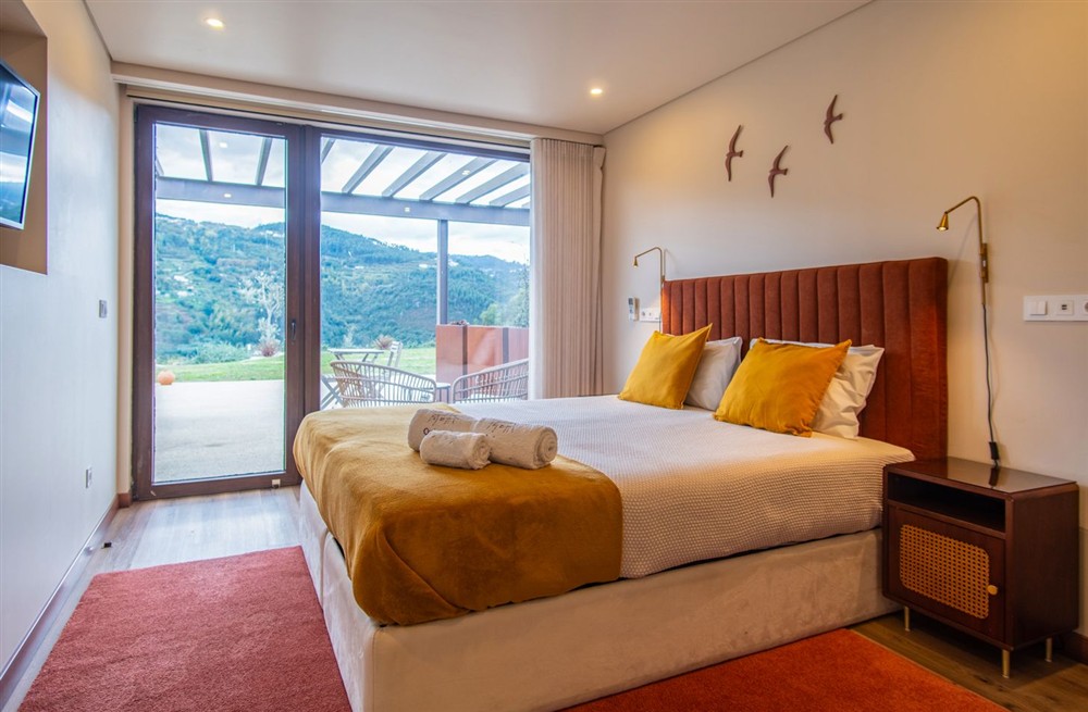 Serra & Court Retreat