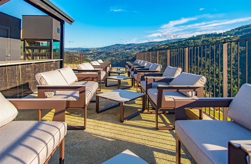 Serra & Court Retreat