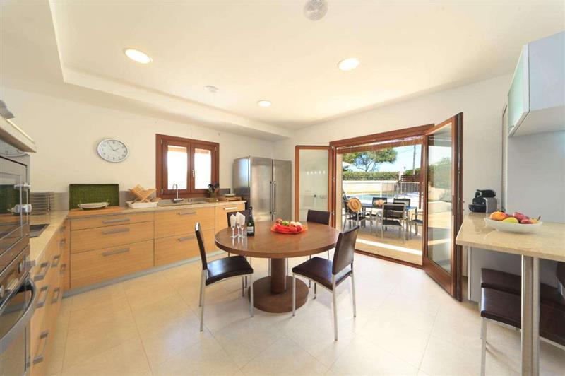 Kitchen and dining area at Ses Crestes, South / South East Mallorca, The-Balearic-Islands