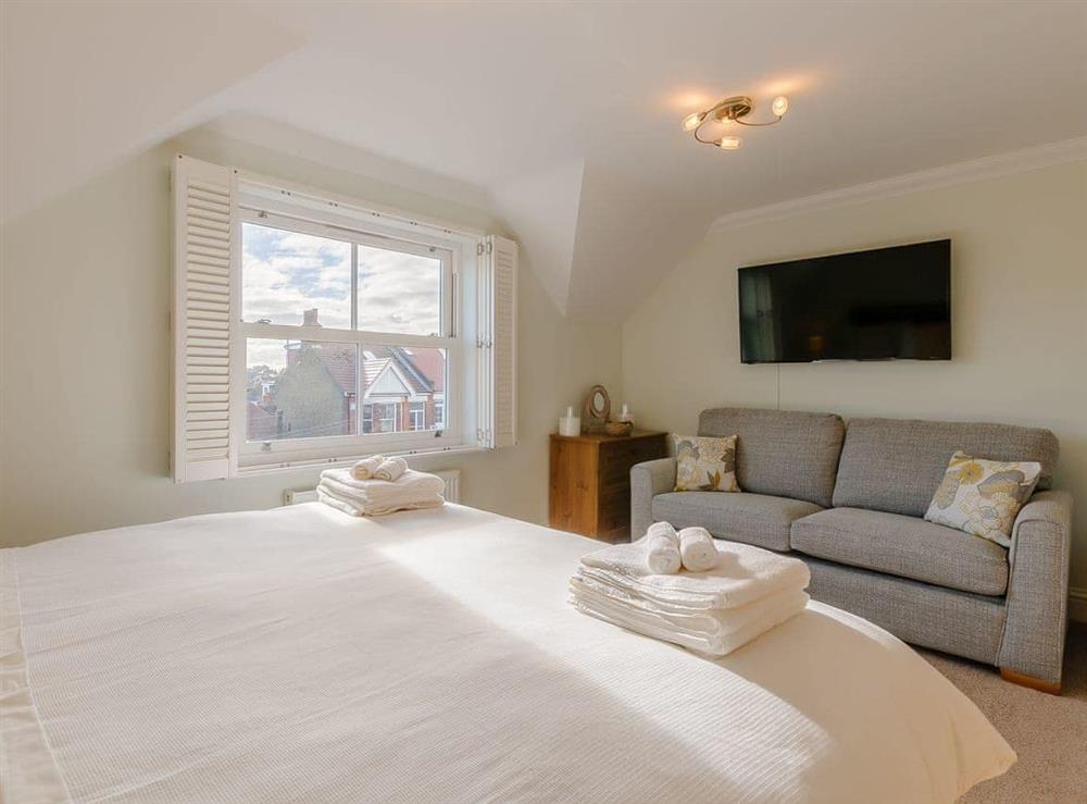 Double bedroom (photo 4) at Seven Seas in Broadstairs, Kent