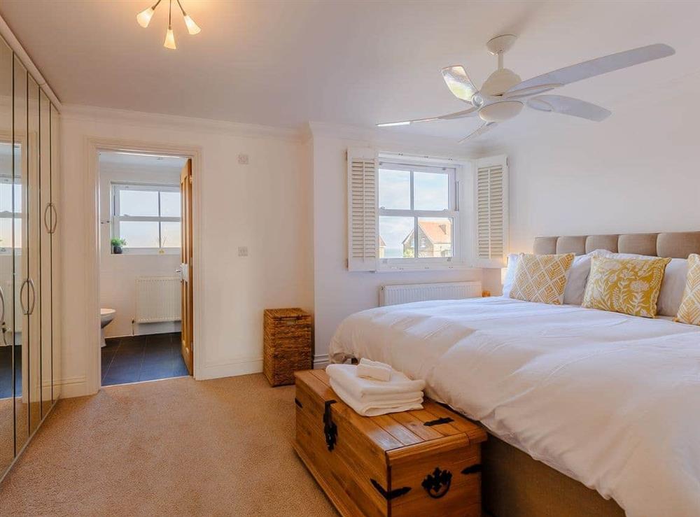 Double bedroom at Seven Seas in Broadstairs, Kent