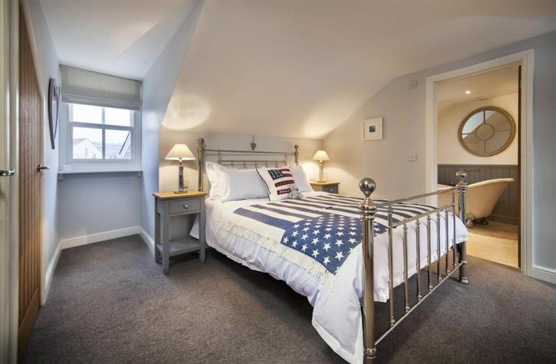 Double bedroom (photo 3) at Shaldon Cottage, Teignmouth, Devon