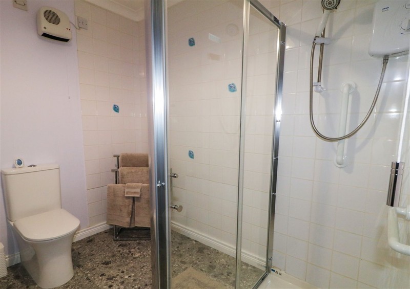 The bathroom at Shalom Apartment 98B, Markethill