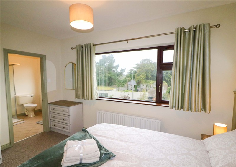 Bedroom (photo 2) at Shamrock House, Killorglin