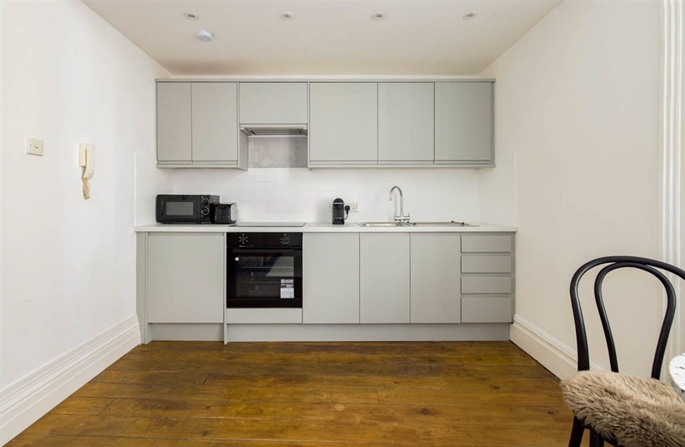Shaw Apartment (photo 4) at Shaw Apartment in London, London