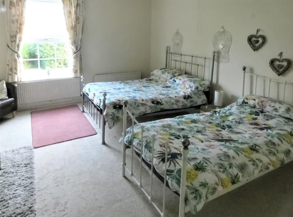 Twin bedroom at Shaw House in Stoke-On-Trent, Staffordshire