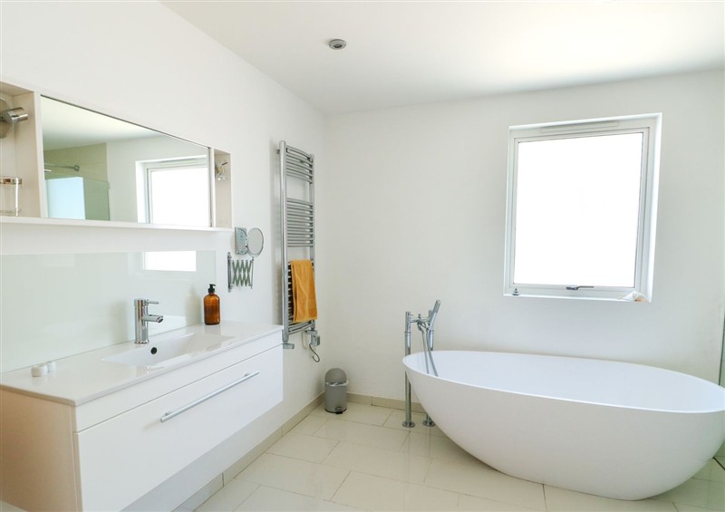 The bathroom at Shearwater, Rhosneigr