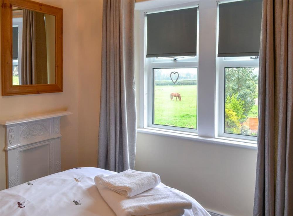 Single bedroom (photo 3) at Sheilas Cottage in Christon bank, near Alnwick, Northumberland