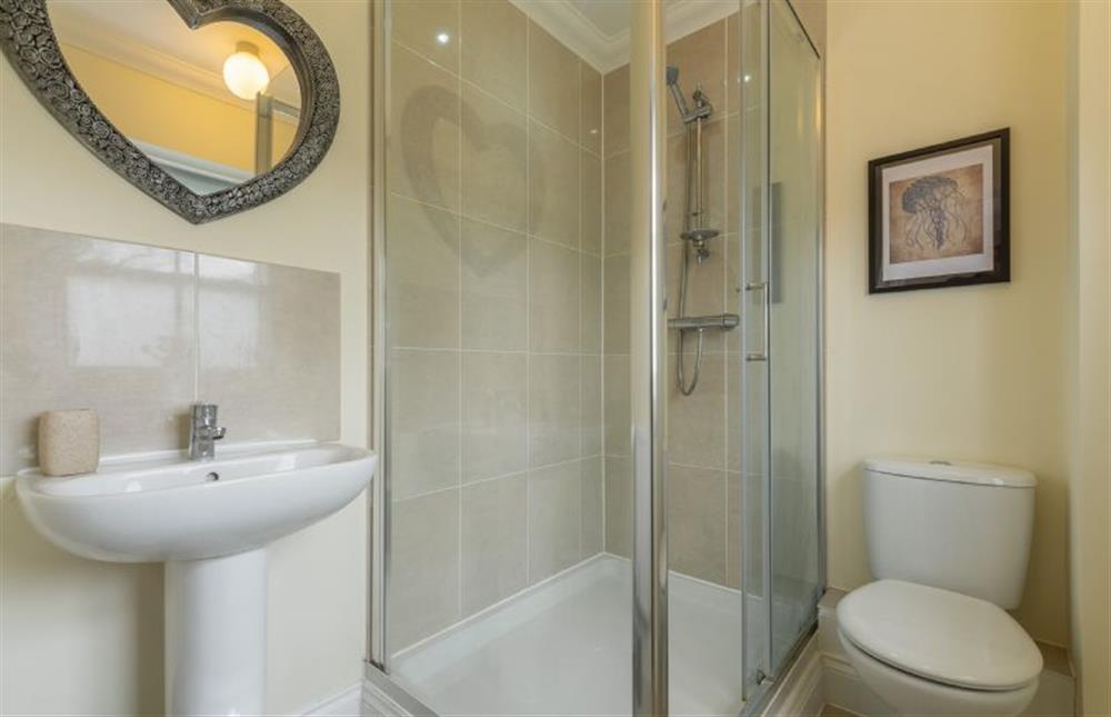 First floor: En-suite with shower cubicle at Shellseekers, Snettisham near Kings Lynn