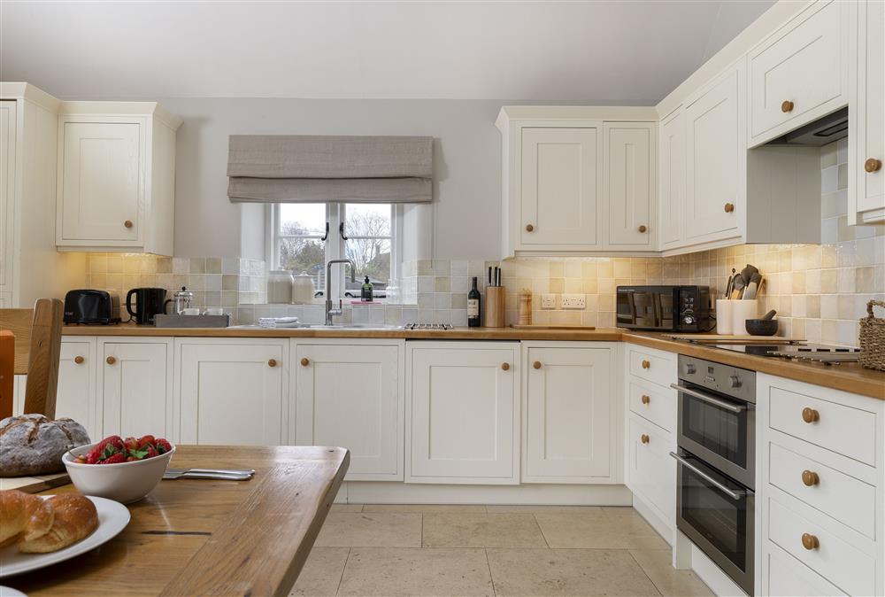 Ground floor: Fully equipped kitchen at Shepherds Cottage, Chipping Norton