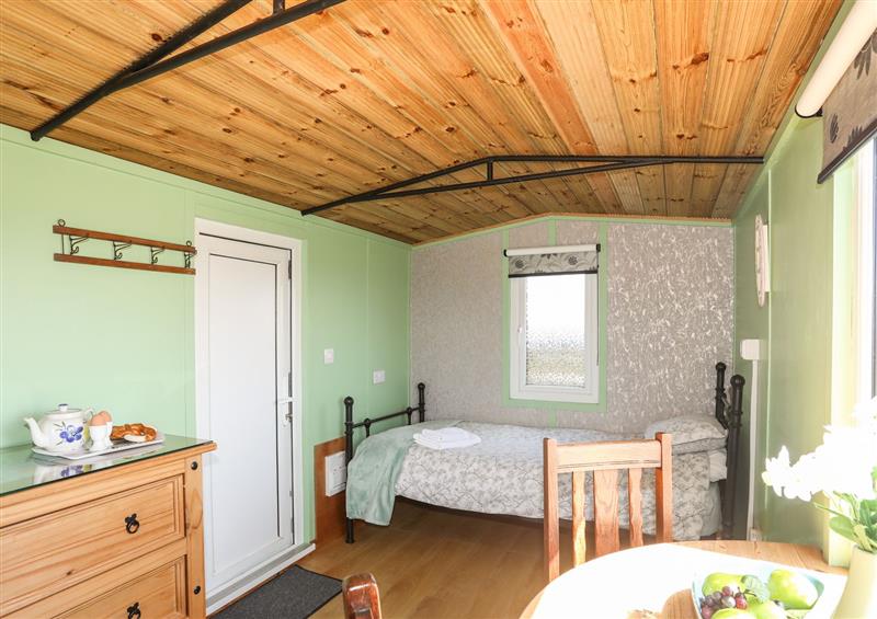 This is the setting of Shepherd's Hut - Carnguwch at Shepherds Hut - Carnguwch, Llithfaen
