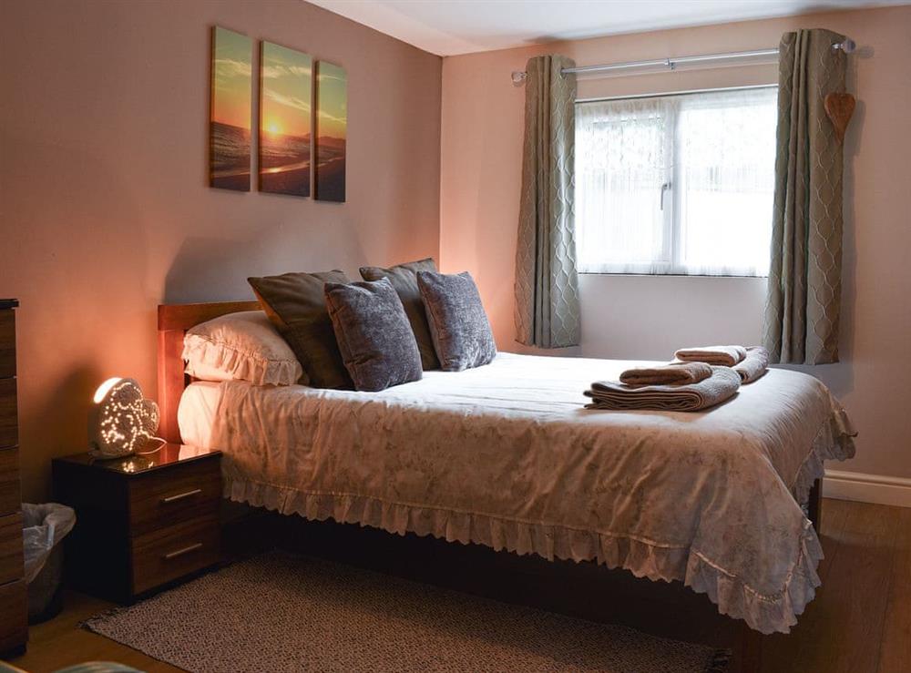 Double bedroom at Shepherds Knapp Lodge, 