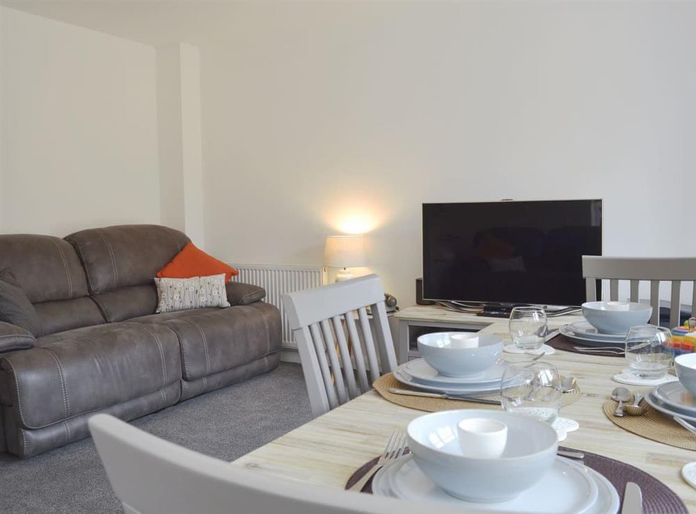 Comfortable living/ dining room at Shepley Mews in Glossop, Derbyshire