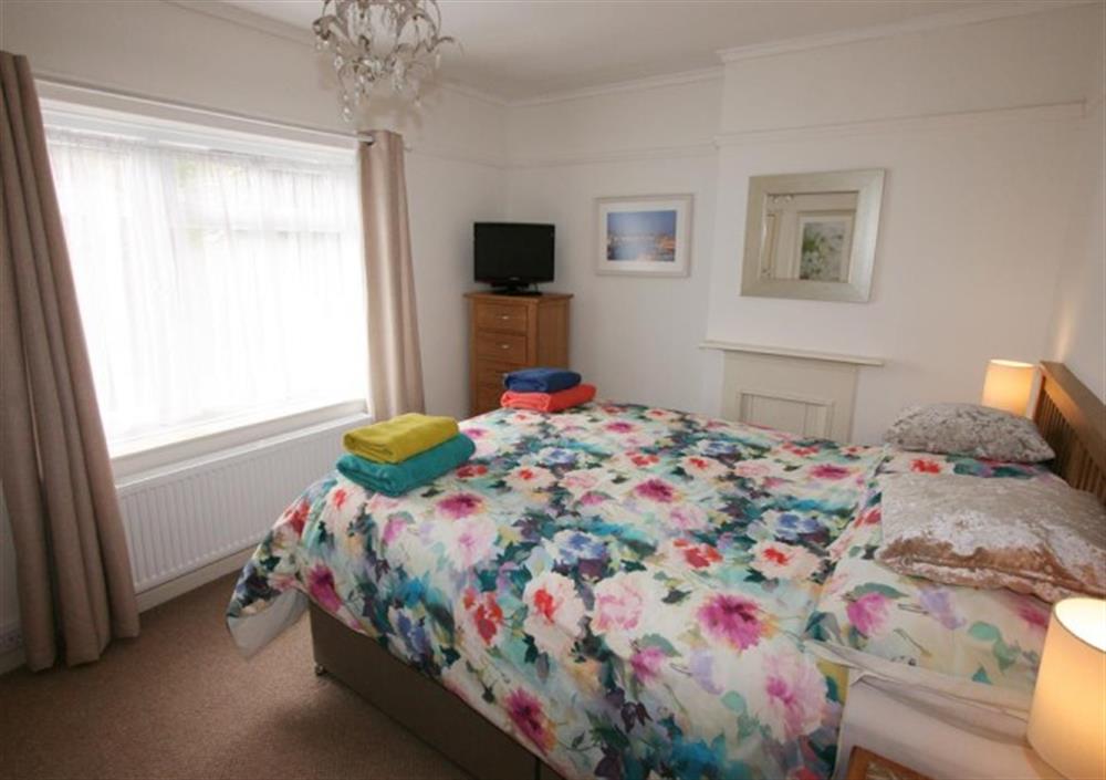 5ft kingsize bedroom  at Sherbet Lemon in St Austell