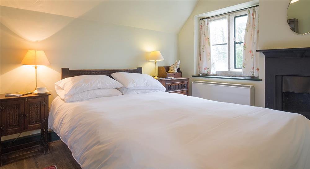 The double bedroom at Sherborne West Lodge in Sherborne, Gloucestershire