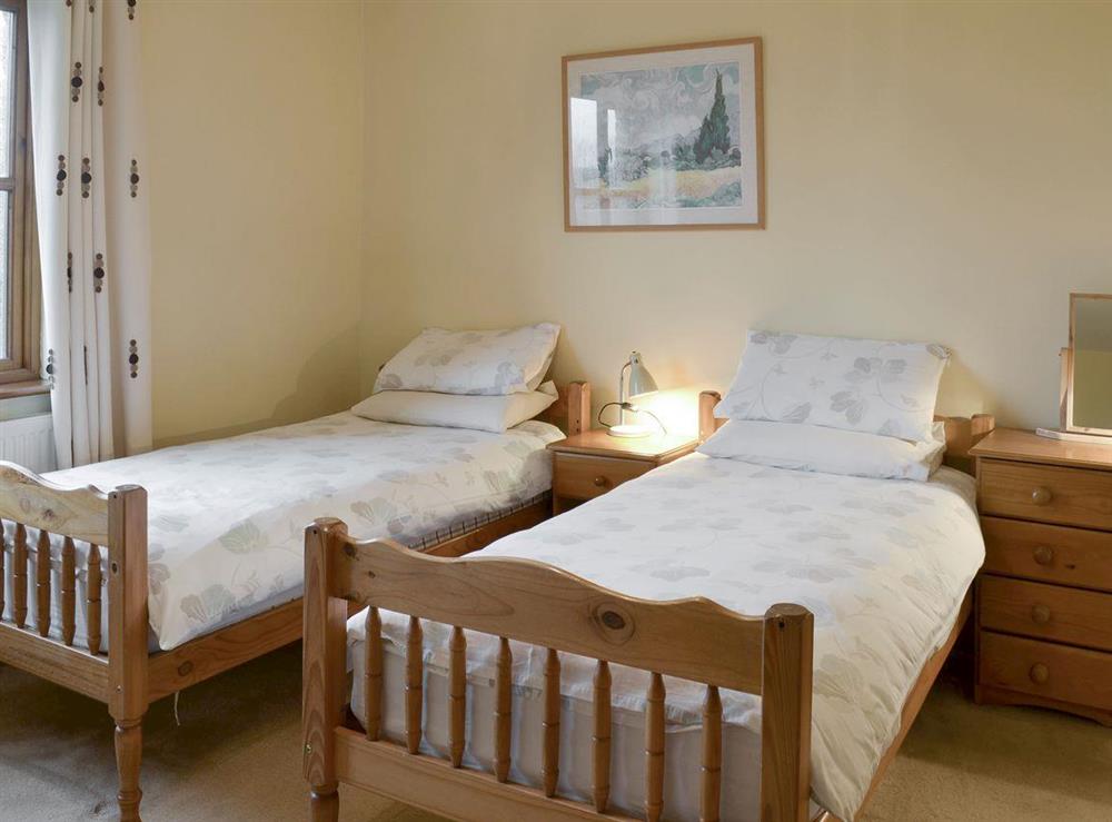 Good sized twin bedroom at Elderberry House, 