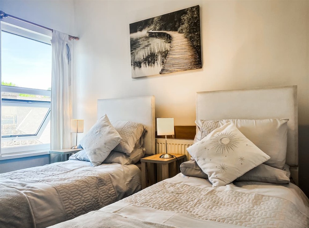 Twin bedroom