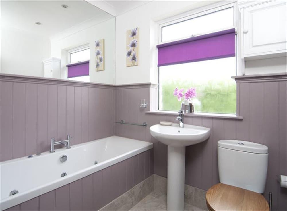 Bathroom at Shiloh Cottage in Isle of Wight, Ryde & East Wight