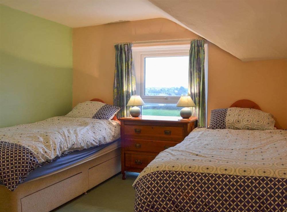 Cosy twin bedded room at Shingle Cottage in Seascale, near Eskdale, Cumbria