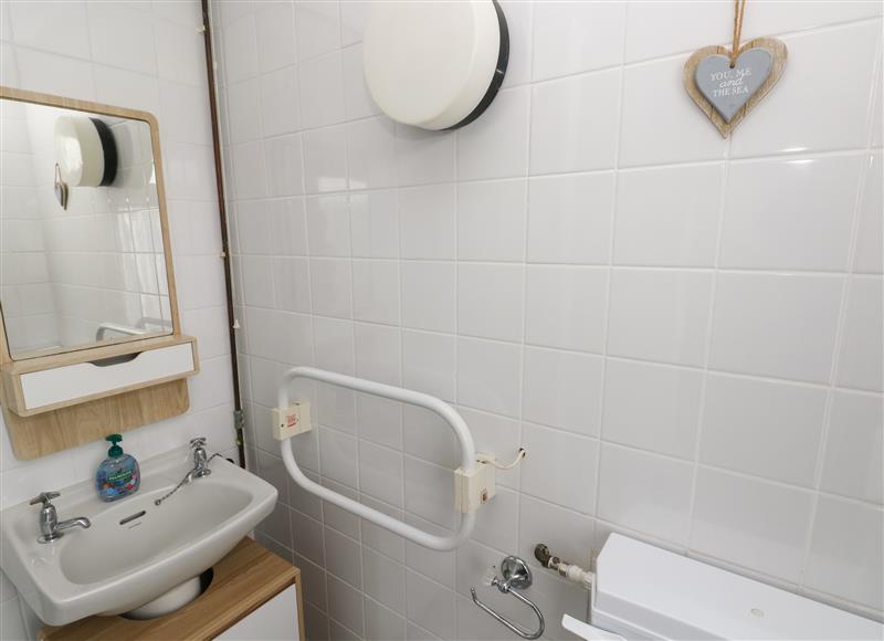 The bathroom at Shipwreck Chalet, Kidwelly